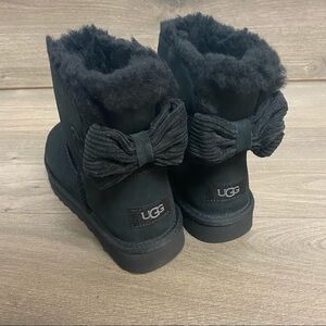 UGG Mini Bailey Corduroy Bow Boot In Black Size 6